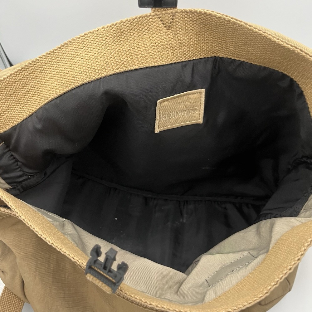 Vintage Kipling Messenger Bag Khaki Tan Nylon Crossbody  y2k Monkey Charm EUC - Picture 3 of 15